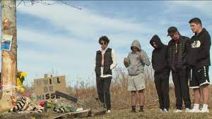 Woodbury public safety reported a deadly car crash at 1:30am on sunday, march 14th via a facebook post. One Teen Killed Four Injured After Car Hits Tree In Woodbury Kare11 Com