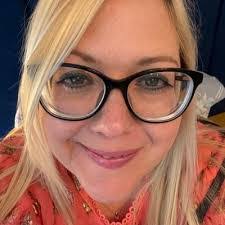 Katie Neale's Instagram, Twitter & Facebook