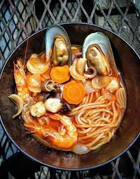 Artinya, masakan ini tidak disajikan sebagai menu utama. Coba Buat Jjampong Yuk Mie Seafood Pedas Khas Korea Selatan