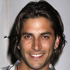 Jordan Woolley's Instagram, Twitter & Facebook