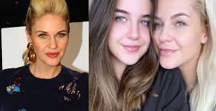 İnönü ve chp'yi din düşmanlığıyla suçlamaya başlamış, cumhuriyet. Emine Un Un Kiz Kardesiyle Benzerligi Sosyal Medyada Gundem Oldu