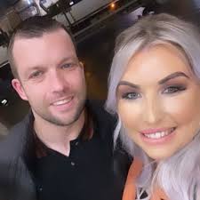 Hayley Brown على X: "This evil lady is called Monique Barnes and has stolen  over £14,000 in Christmas money people saved with her! Please RT and get  this shared! https://t.co/CFQYUKIcvj"