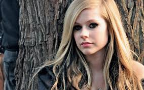 Download and view avril lavigne wallpapers for your desktop or mobile background in hd resolution. Avril Lavigne Wallpapers Wallpaper Cave