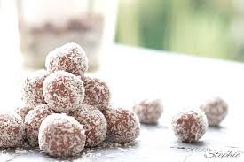 Ihr wollt zu weihnachten eine süße kleine, aber feine aufmerksamkeit verschenken? Schoko Kirsch Pralinen In Kokos Einfach Selber Machen Einfach Stephie
