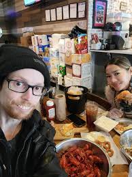 We had lunch at Yummy Seafood and Oyster Bar the other day. Amazing food  and the whole restaurant wanted to take pictures with us 😳🤣