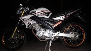 Oleh si empunya ini, vixion putih standar keluaran baru tak membuatnya puas. Vixion Old 2012 Modifikasi Terbaru Youtube