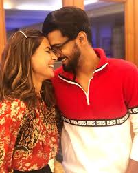 Hina Khan S Boyfriend Rocky Jaiswal Bakes Cakes For Her On Birthday See Pictures