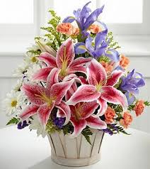 The Wondrous Nature Bouquet By Ftd Basket Included Ftd Flowers Flower Arrangements Fresh Flowers Arrangements