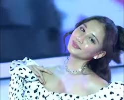 ANG GANDA NG ANAK NI PAOLO BALLESTEROS ❤️ Marami ang nakapansin sa ganda ng  anak ni Paolo Ballesteros na si Keira sa Father's Day special ng 'Eat  Bulaga' noong Sabado. Lumutang nga