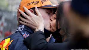 Radmutter klemmt noch immer am auto fest! Formel 1 Max Verstappen Gewinnt In Monaco Sport Dw 23 05 2021