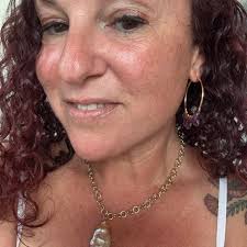 Any fashion photographer here from Paia, Maui?