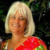 Lynette Farrell's Instagram, Twitter & Facebook