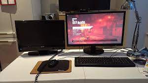 Can anyone post a picture of a 19 inch monitor next too a 23 or 24 inch monitor for me? Adam Tekkie85 On Twitter The Difference 19 Inch Tv To 24 Inch 144hz Tn Panel Gamingmonitor Aoc Gaming Pc Gamingrig