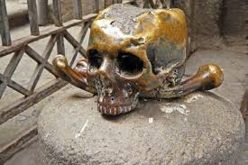 Risultati immagini per Napoli chiesa santa maria ai tribunali