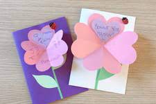 Voici une petite activité toute simple à réaliser avec vos enfants. Bricolage Fete Des Meres Activites Diy A Offrir A Maman