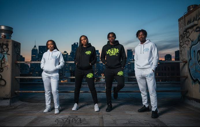 Syna World Tracksuit – Premium UK Streetwear Style & Full FAQ Guide