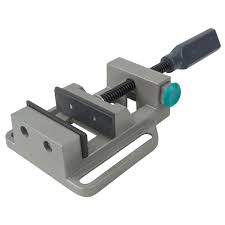 Stolní svěrák či otočný svěrák se hodí skoro při všech činnostech; Univerzalni Sverak Sveraky Zarizeni Dilny Vyrobky Wolfcraft Site