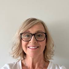 Carole Charette's Instagram, Twitter & Facebook