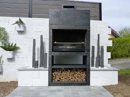 Construire un barbecue fixe réclame quelques notions de maçonnerie ainsi qu'un minimum de pour construire votre barbecue d'extérieur il faudra choisir en fonction de vos goûts et de votre budget. Barbecue Moderne Exterieur Av25m