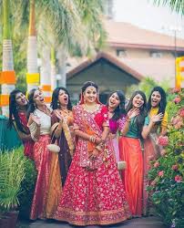 Book The Best Wedding Photographers In Mumbai Now Sisters Of The Indian Wedding Photography Poses Indian Wedding Couple Photography Bridal Photography Poses