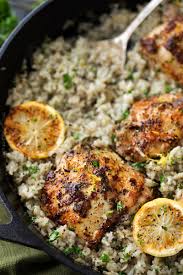 One Pan Greek Lemon Chicken And Rice The Chunky Chef