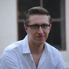 Damit ihr mal sehen könnt, was ich in den letzen Tagen so mit den Displays  so gebastelt habe. Allesamt handgecodet und über Home Assistant mit Daten  versorgt. Ein großes Danke an DeepSeek