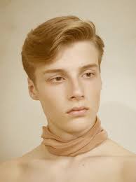 прическа на свадьбу к подруге на волосы средней длины Pin Ot Polzovatelya Lia Fernh Na Doske Boys Muzhskoe Lico Parni Blondiny Muzhskie Lica