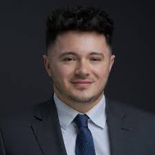 Tom Bellini's Instagram, Twitter & Facebook