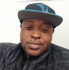 Charles Littlejohn ĝisdatigis sian...