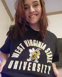 Sherri Epling's Instagram, Twitter & Facebook