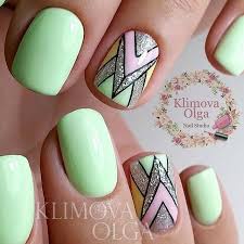 El primer paso es limpiar y secar la uña con alcohol. Descubre Y Comparte Las Imagenes Mas Hermosas Del Mundo Manicura De Unas Disenos De Esmalte De Unas Manicura Para Unas Cortas