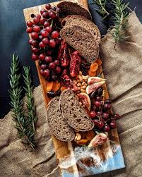 Overindulge The Ocean Look Epoxy Resin Cheese Board Range Regram Via The Fifthdesign Smola Idei Dekor