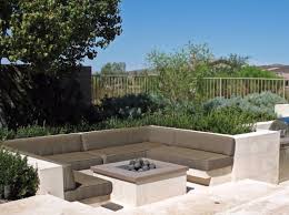 Les prix mon jardin & ma maison 2021. Brasero Et Foyer Exterieur En Contrebas De Salon De Jardin Design Moderne In 2021 Outdoor Fire Pit Seating Backyard Modern Outdoor Firepit