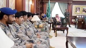 هذا التطبيق مخصص لخدمة من لهم أحقية العلاج في مركز محمد بن نايف الطبي وباقي المراكز الصحية التابعة للمديرية العامة لحرس الحدود السعودي. Ø¨Ø§Ù„ØµÙˆØ± Ø£Ù…ÙŠØ± Ø¬Ø§Ø²Ø§Ù† ÙŠÙ‚Ù„Ø¯ Ø¹Ø¯Ø¯ Ø§ Ù…Ù† Ø¶Ø¨Ø§Ø· Ø­Ø±Ø³ Ø§Ù„Ø­Ø¯ÙˆØ¯ Ø±ØªØ¨Ù‡Ù… Ø§Ù„Ø¬Ø¯ÙŠØ¯Ø©