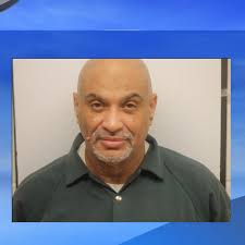 Man found dead in car in East Savannah