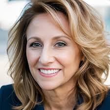 Lynn Winterton's Instagram, Twitter & Facebook