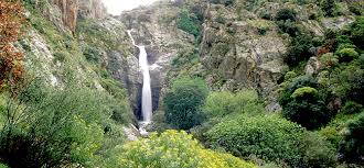 Durante una vacanza in sardegna zaino in spalla,abbiamo deciso di visitare le cascate in quanto vicine al nostro camping. Cascata Sa Spendula Una Delle Poche Cascate Perenni In Sardegna Cosa Fare In Sardegna