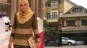 Born 11 january 1979) is a malaysian singer, songwriter, actress and businesswoman with more than 300 local and international awards. Mewahnya Rumah Siti Nurhaliza Ada Ruangan Dengan Kursi Emas Untuk Tempat Pengajian Banjarmasin Post