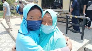 Hilang yang kembali adalah sebuah drama bersiri yang bersiaran melalui slot samarinda tv3 mulai 20 ogos 2019, setiap isnin hingga khamis pukul 10.00 malam. Kisah 2 Anak Yatim Dari Indramayu Hilang Selama 8 Bulan Ternyata Begini Cara Mereka Bertahan Hidup Tribun Cirebon