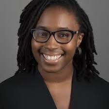 Carly Comer's Instagram, Twitter & Facebook