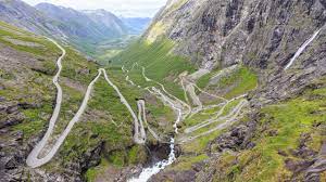 Her kan du bo, spise og ha kort vei til mange spennende aktiviteter. Trollstigen Mit Dem Wohnmobil Tipps Zum Fahren In Norwegen