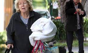 Find the perfect patti newton stock photos and editorial news pictures from getty images. Patti Newton And Bert Home After Wedding Anniversary Daily Mail Online