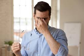 Vene Rosse negli Occhi: Come Rimediare | MBenessere