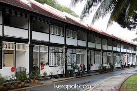 Black And White Architecture Singapore Monk S Hill Terrace Black And White Green Architecture Black And White Colonial House