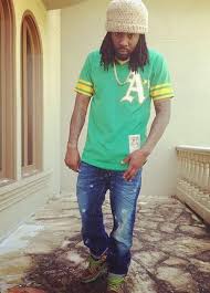 And through it all, wale has collected sneakers. Celeb Sneaker Game Wale Wearing Nike Dunk High Sb De La Soul Sneakers American Rappers Mens Outfits Rapper