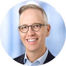 Megan Ouellette's Instagram, Twitter & Facebook