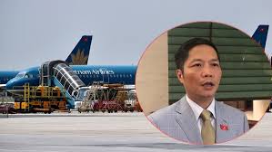 Ông trần tuấn anh, bộ trưởng công thương, vừa gửi thư xin lỗi toàn dân vì lạm dụng quyền lực, dùng công xa đón vợ con ở phi trường, buộc hàng trăm người khác phải chờ khi chuyến bay vn262 từ sài gòn ra hà nội, đến phi trường nội bài hôm 4 tháng 1. Khen Tráº§n Tuáº¥n Anh Viá»‡t Tan