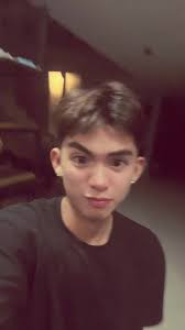 Maliligo Muna Tayo at Magpipicture para sa Business