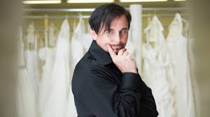 We did not find results for: Uwe Herrmann Privat So Lebt Der Brautkleid Konig Aus Zwischen Tull Und Tranen News De