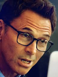 Please help identify these glasses frames? From the show Madam Secretary.  Have looked for over 2 years (sad, yes) but to no avail. Many thanks! :  r/HelpMeFind